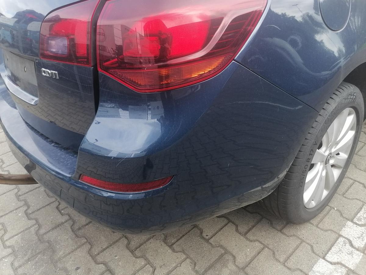 Opel Astra J Sportsturer original Sto&szlig;stange Stossf&auml;nger hinten Z22A Ozeanblau Bj.2011